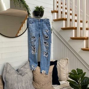 american eagle stretchy mom jeans ripped
